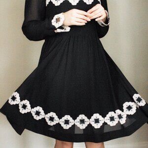 Ted Baker London black Avianah Lace Applique mini dress Sz 4